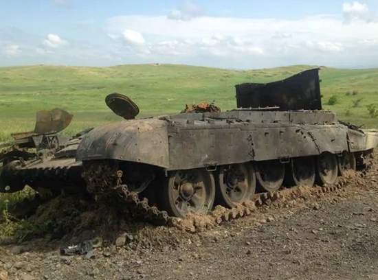 bespilotniki v karabahe sdelali iz armjanskih tankov dorogie petardy na gusenichnom hodu vek tankov teper tochno zakonchen 2020 4f667c9