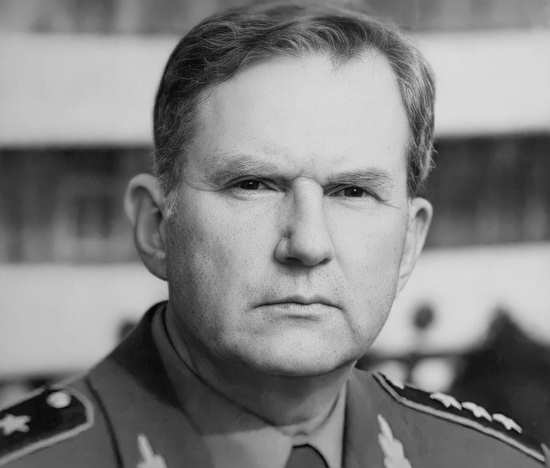 Единственный боевой генерал отказавшийся воевать в Чечне и "пославший" министра обороны Грачева (2021)