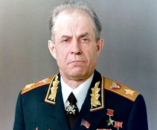 marshal sssr sergej ahromeev on zastrelilsja kogda vlast zahvatil elcin ne mogu zhit kogda gibnet mojo otechestvo 1989 1c95b9b