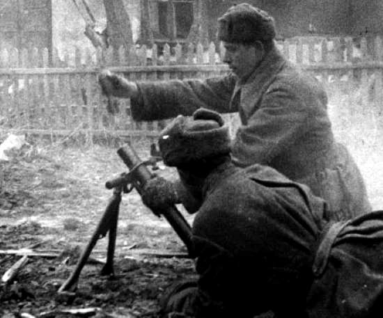 Почему в разгар войны Красная армия отказалась от 170 тысяч 50-мм минометов? (2021)