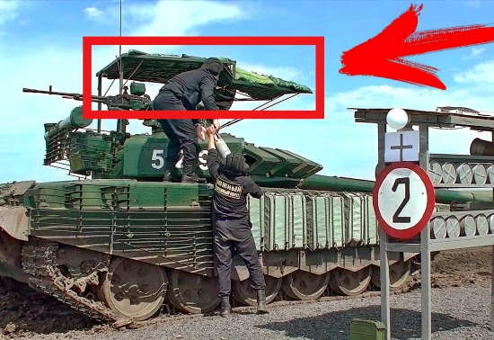 Противоракетный козырёк и мешки с песком. Новая русская "броня" шокировала весь мир (2021)