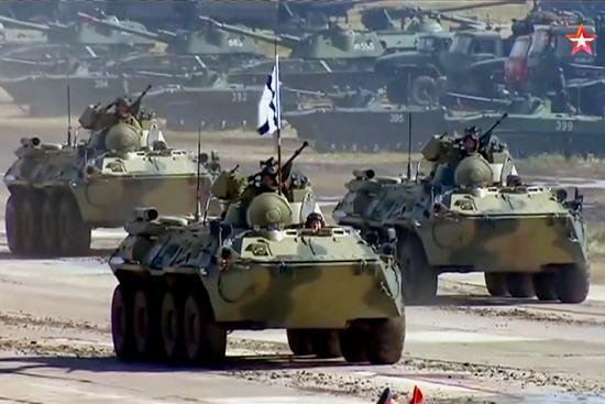 Смотр войск на полигоне Цугол. Учения «Восток 2018»