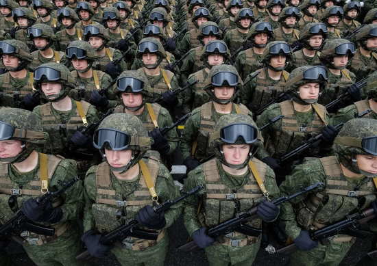 Стрелков: "Наступление на Украину начинать бессмысленно. Имеющихся у России войск не хватит даже если их стянуть со всей страны!" (2022)