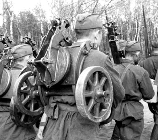 За что советские солдаты ненавидели пулеметы "Максим", ДС-39 и ДП-27? Недостатки, стоившие жизни многим бойцам (2019)